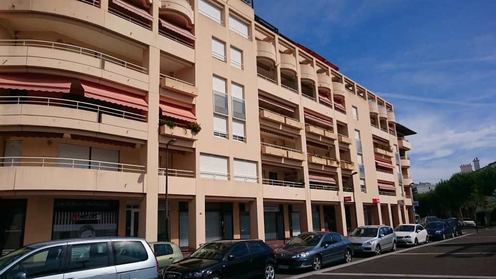 Maître d'ouvrage : copropriété de la résidence Les Balcons de Biarritz | Maître d'œuvre : Modex (diagnostic, ÉCO, MOE EXÉ, OPC) | Syndic : Orpi, agence Clemenceau, Biarritz | 2015-2016 | Crédit : Modex